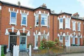 4 bedroom Terraced f...